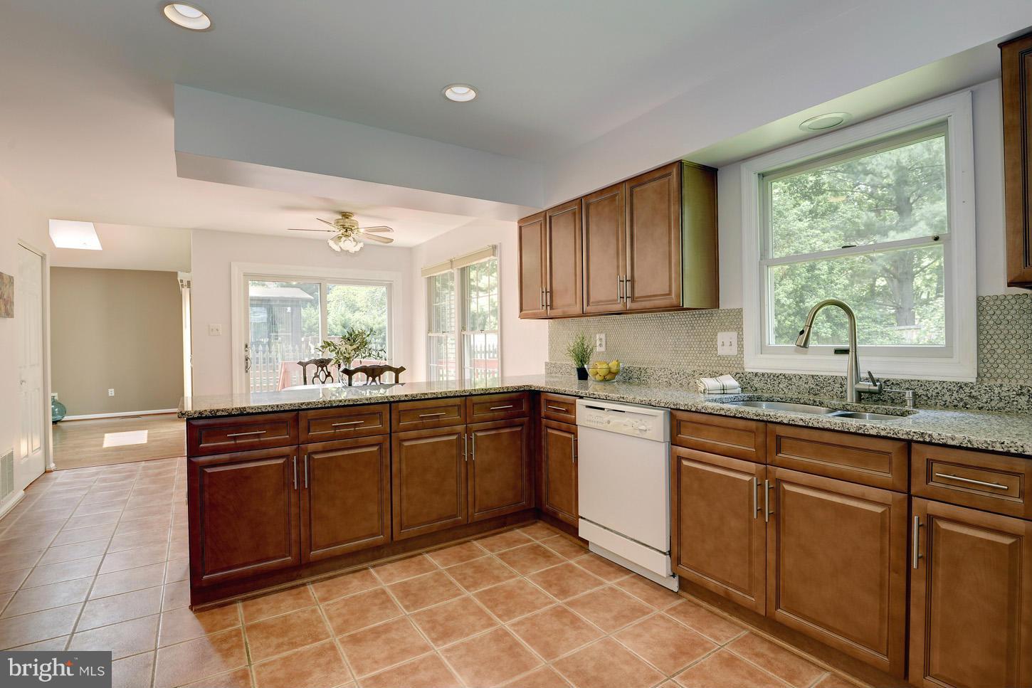 1852 Middlebridge Drive Silver Spring, MD 20906 - Photo 4 of 24 Kitchen
