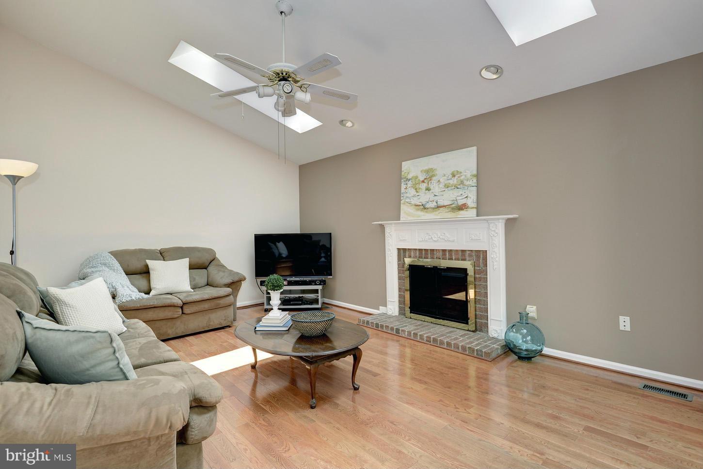 1852 Middlebridge Drive Silver Spring, MD 20906 - Photo 10 of 24 Family Room