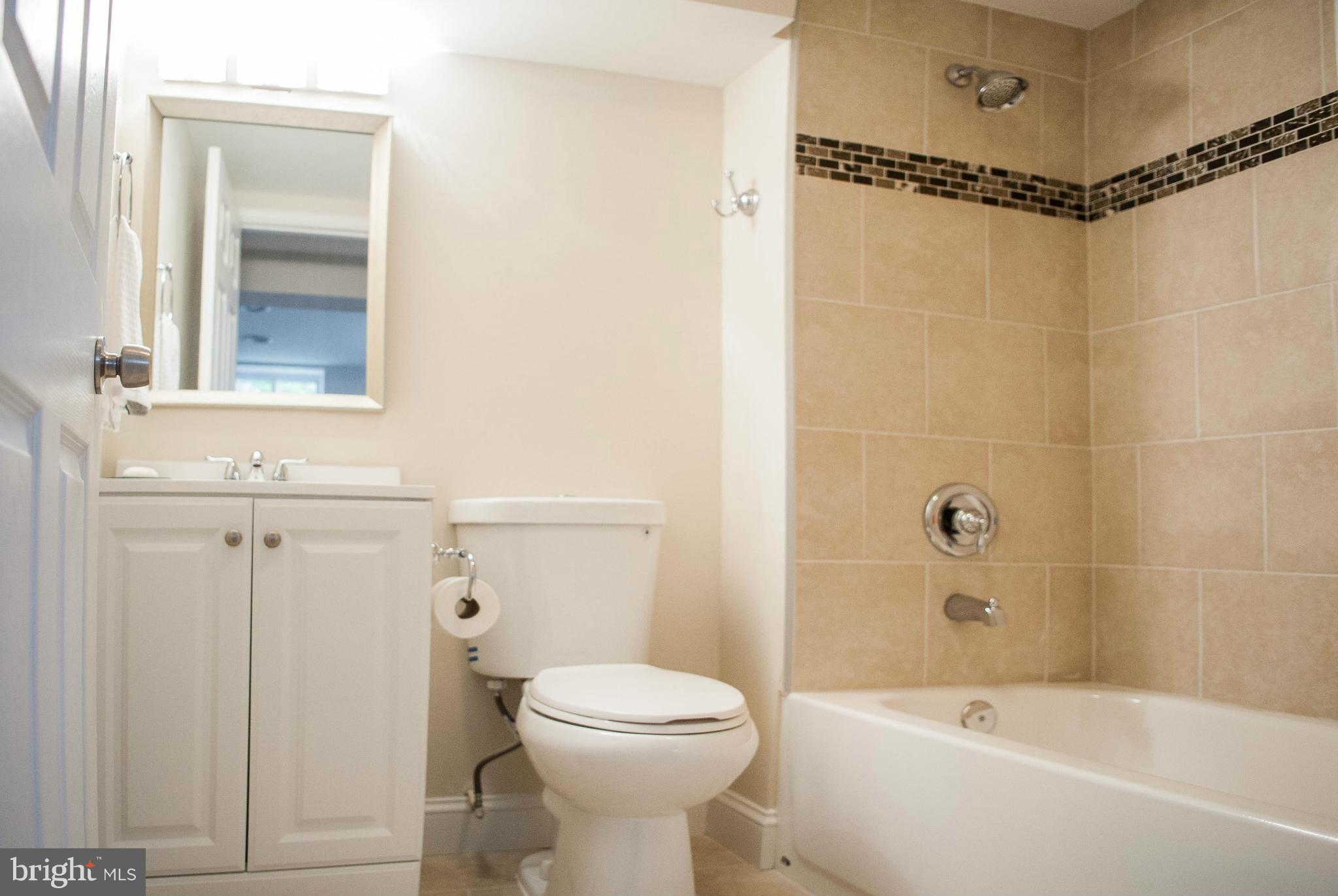 8705 Emge Road Baltimore, MD 21234 - Photo 28 of 30 Bath