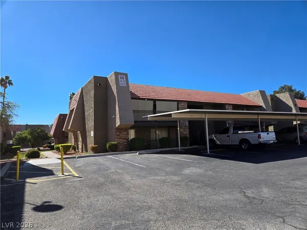 $1,250 | 5224 River Glen Drive, Unit 445, Las Vegas, NV 89103