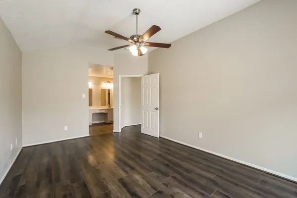 $1,925 | 15118 Loma Paseo Drive, Houston, TX 77083