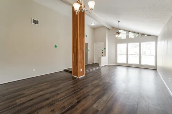 $1,925 | 15118 Loma Paseo Drive, Houston, TX 77083