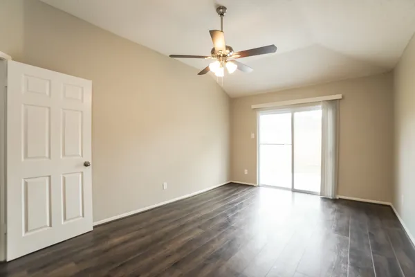 $1,925 | 15118 Loma Paseo Drive, Houston, TX 77083