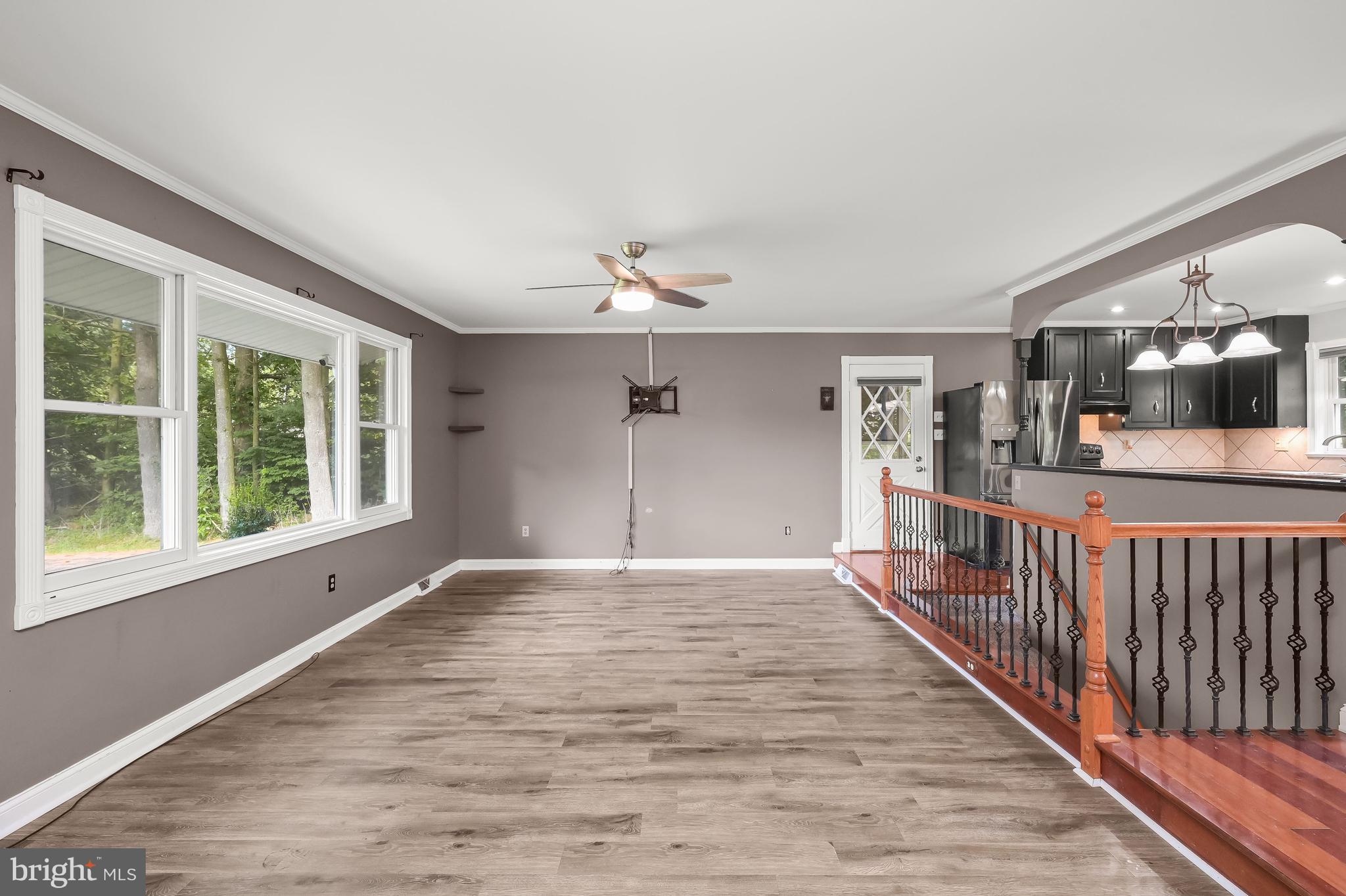 3924 Garfield Road Smithsburg, MD 21783 - Photo 13 of 61 Living Room
