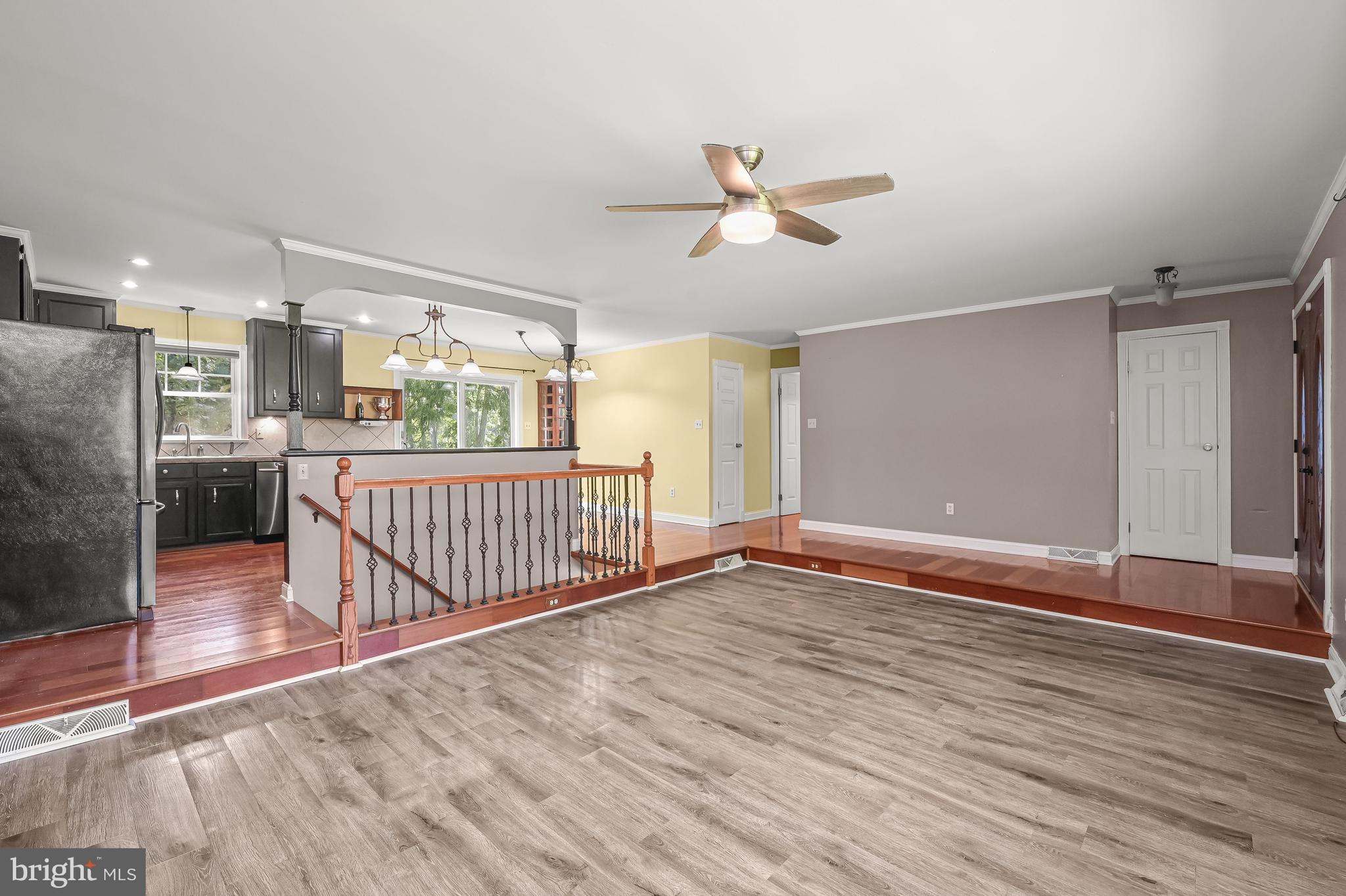 3924 Garfield Road Smithsburg, MD 21783 - Photo 15 of 61 Living Room