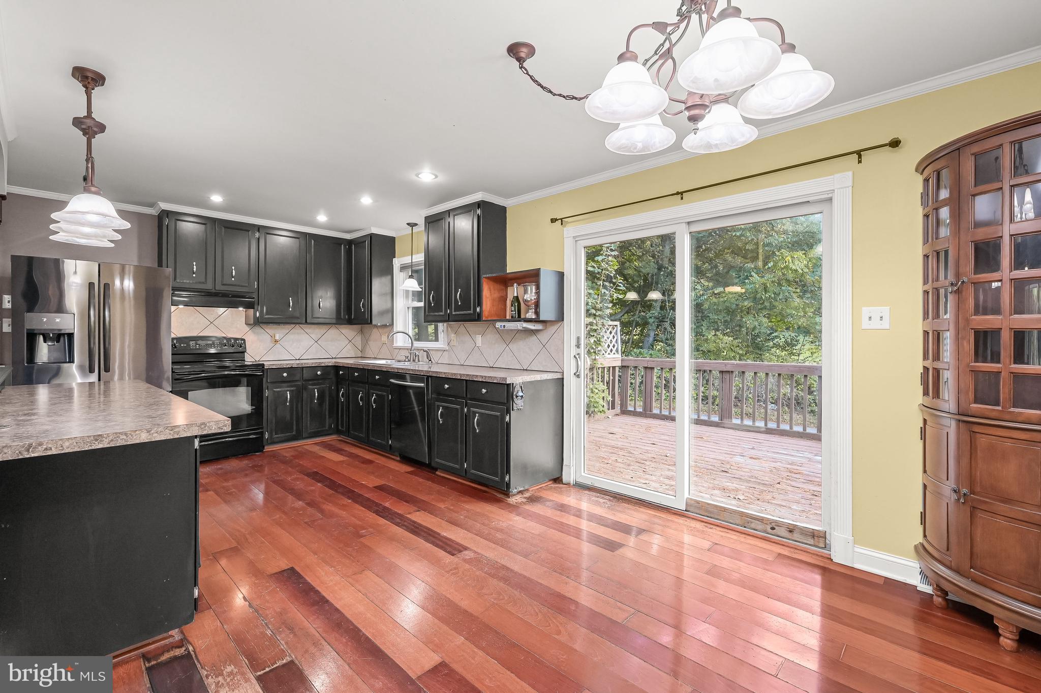 3924 Garfield Road Smithsburg, MD 21783 - Photo 20 of 61 Eat-In Kitchen | Dining Area | Access to Deck