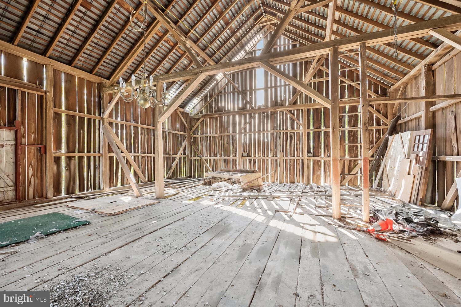 3924 Garfield Road Smithsburg, MD 21783 - Photo 3 of 61 Bank Barn | Electrical Outlets