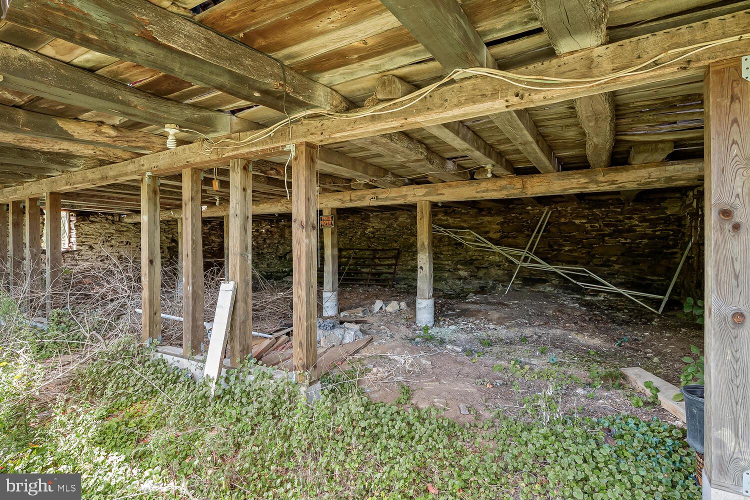 3924 Garfield Road Smithsburg, MD 21783 - Photo 35 of 61 Bank Barn