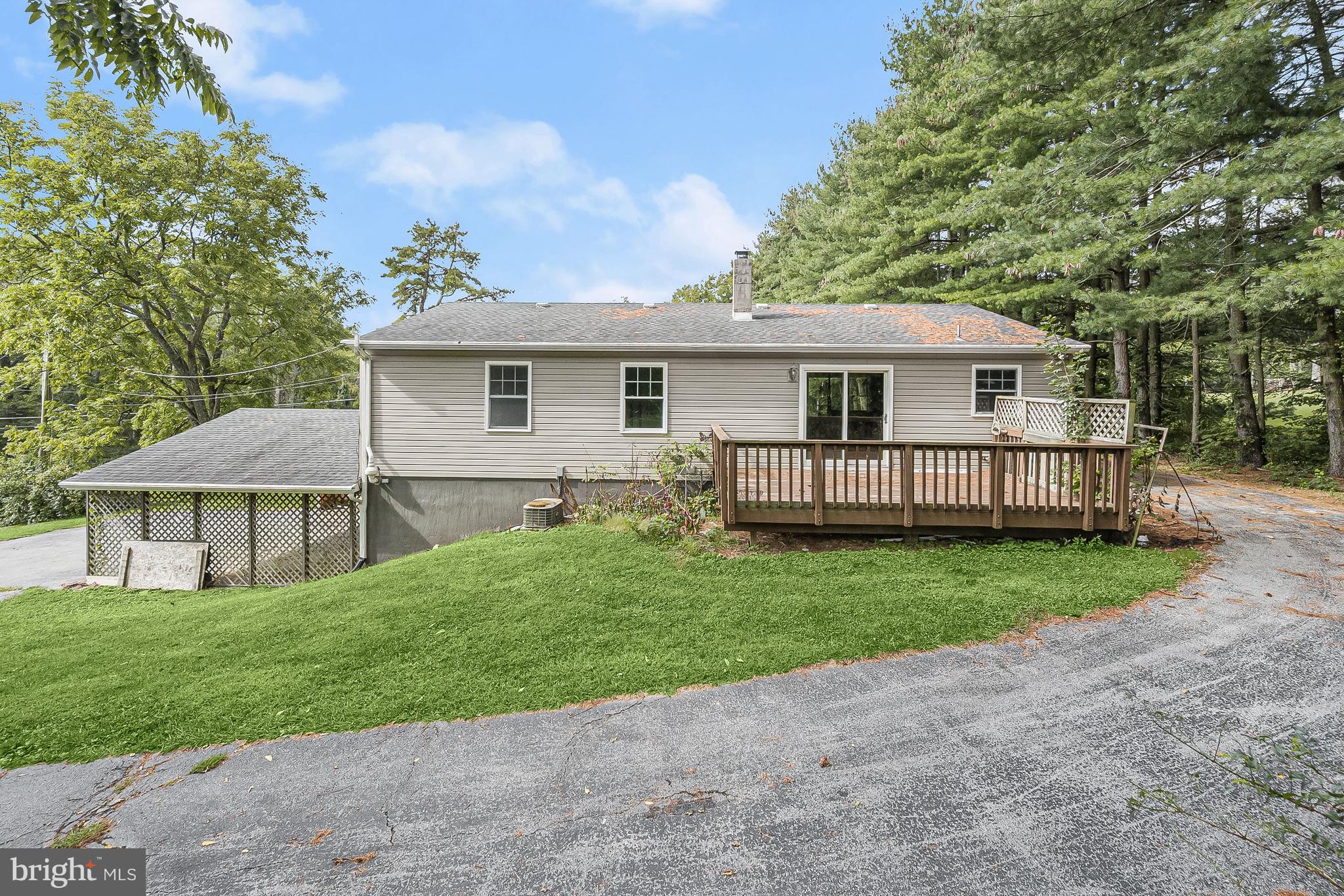 3924 Garfield Road Smithsburg, MD 21783 - Photo 44 of 61 Wrap Around Driveway