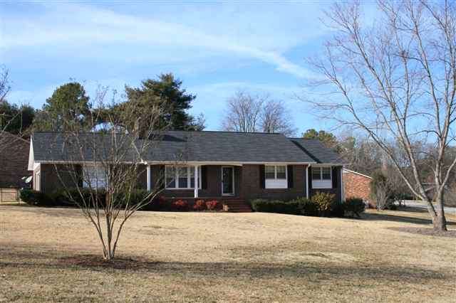 1404 Hanover Road Anderson, SC 29621 - Photo 3 of 10