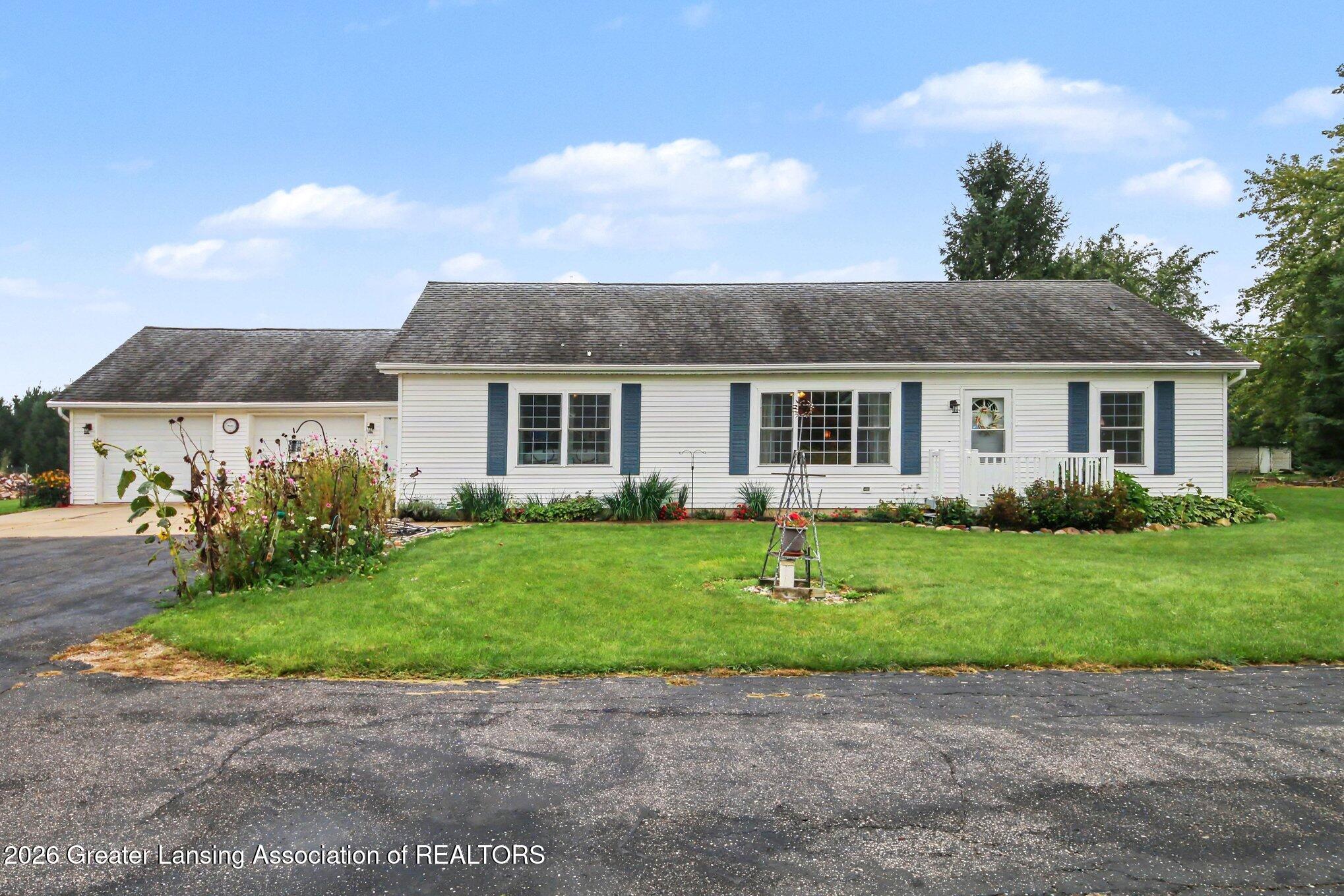 6089 Jordan Lake Road Saranac, MI 48881 - Photo 1 of 16 001_file_3946