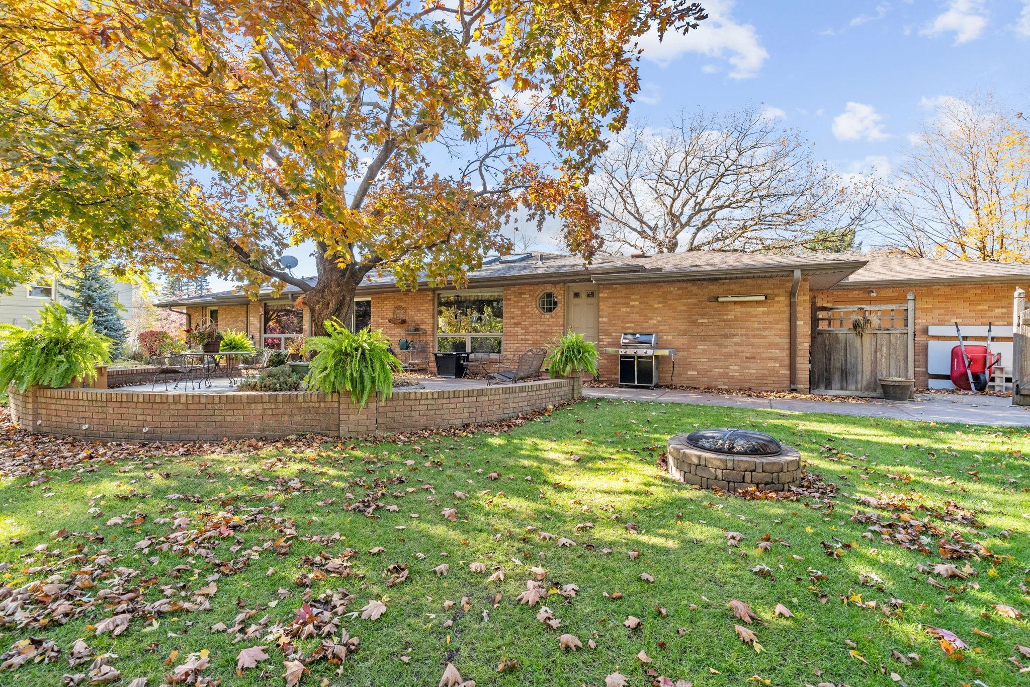 10035 Mound Spring Terrace Bloomington, MN 55420 - Photo 11 of 16