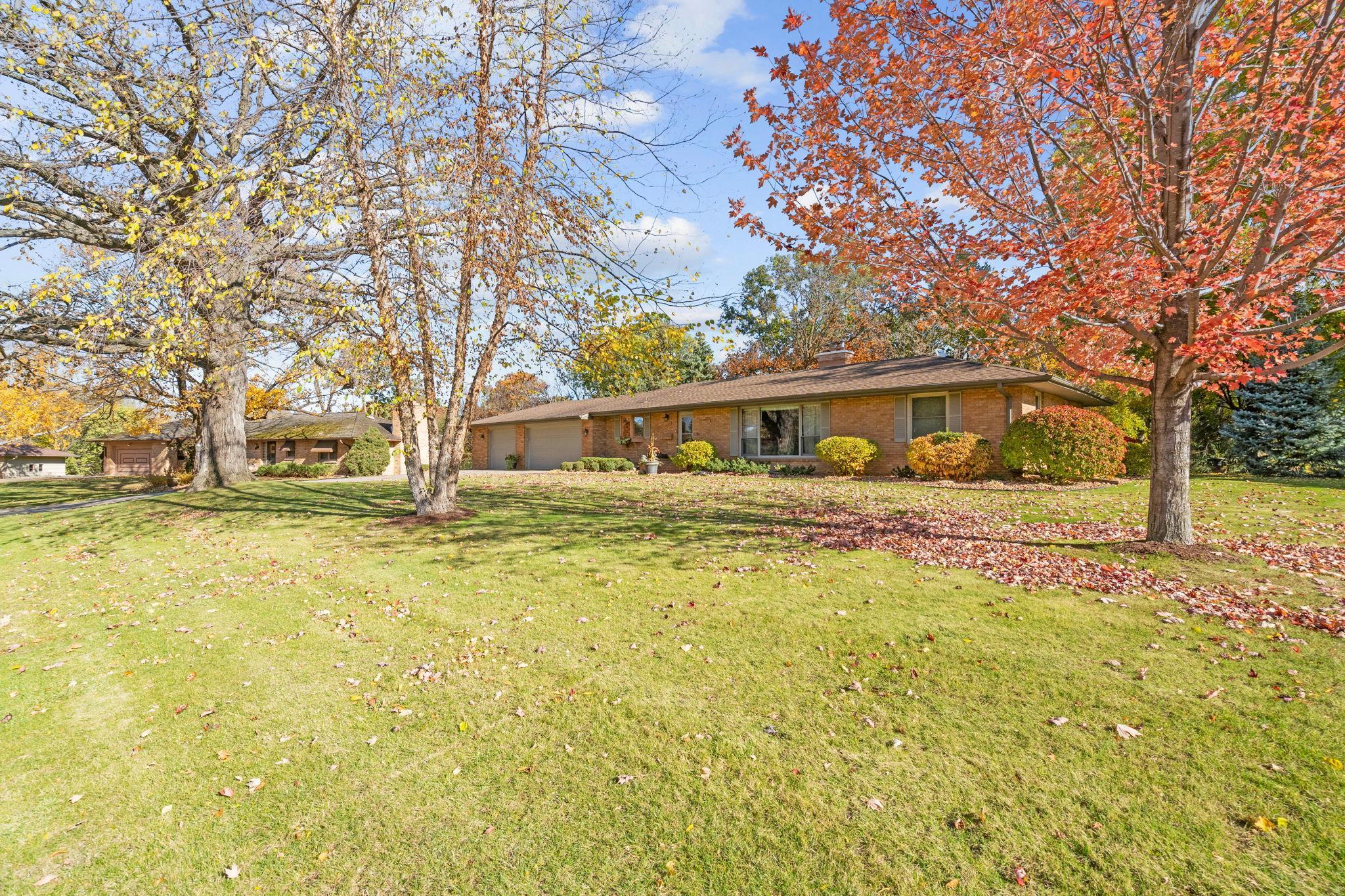 10035 Mound Spring Terrace Bloomington, MN 55420 - Photo 5 of 16
