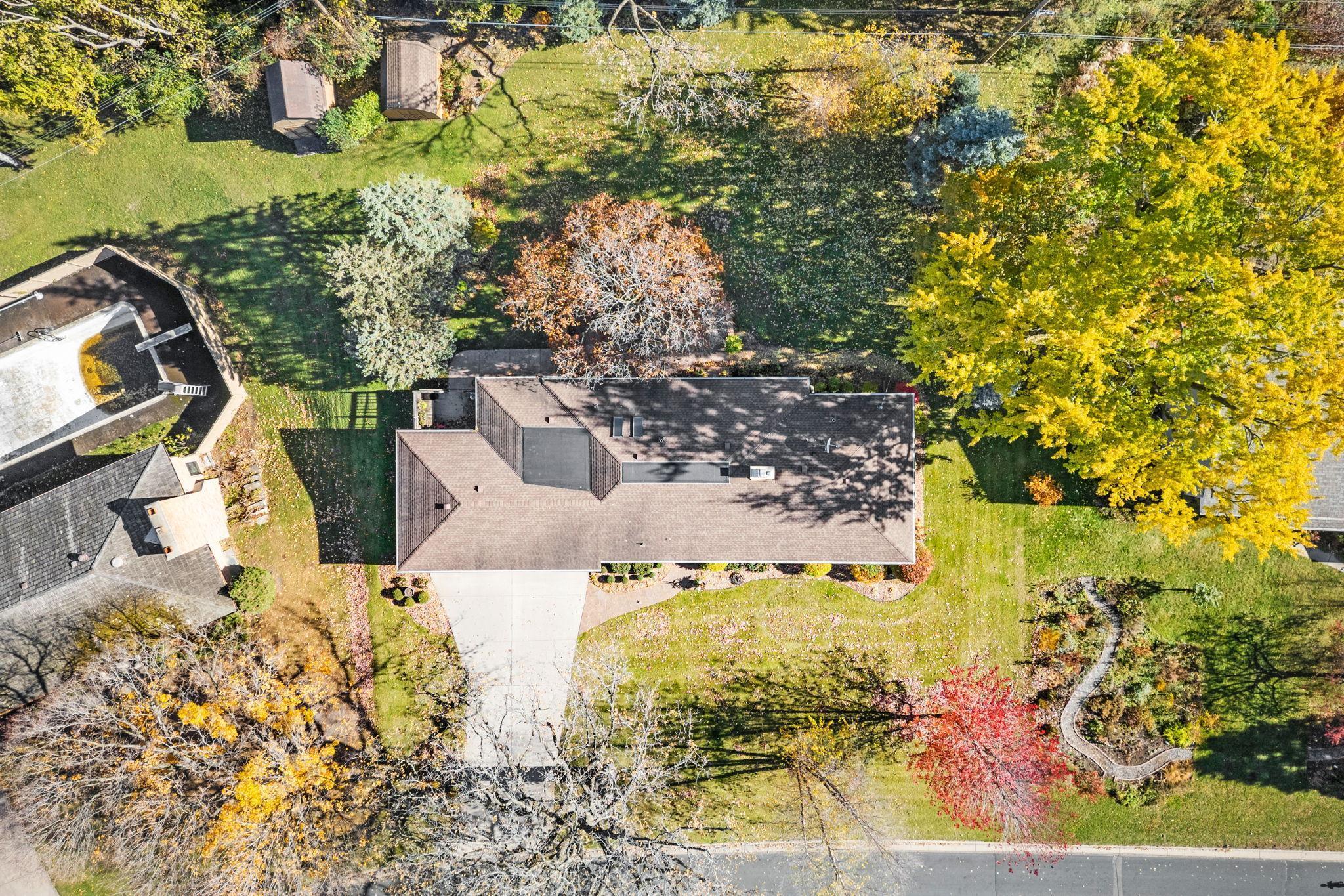 10035 Mound Spring Terrace Bloomington, MN 55420 - Photo 6 of 16