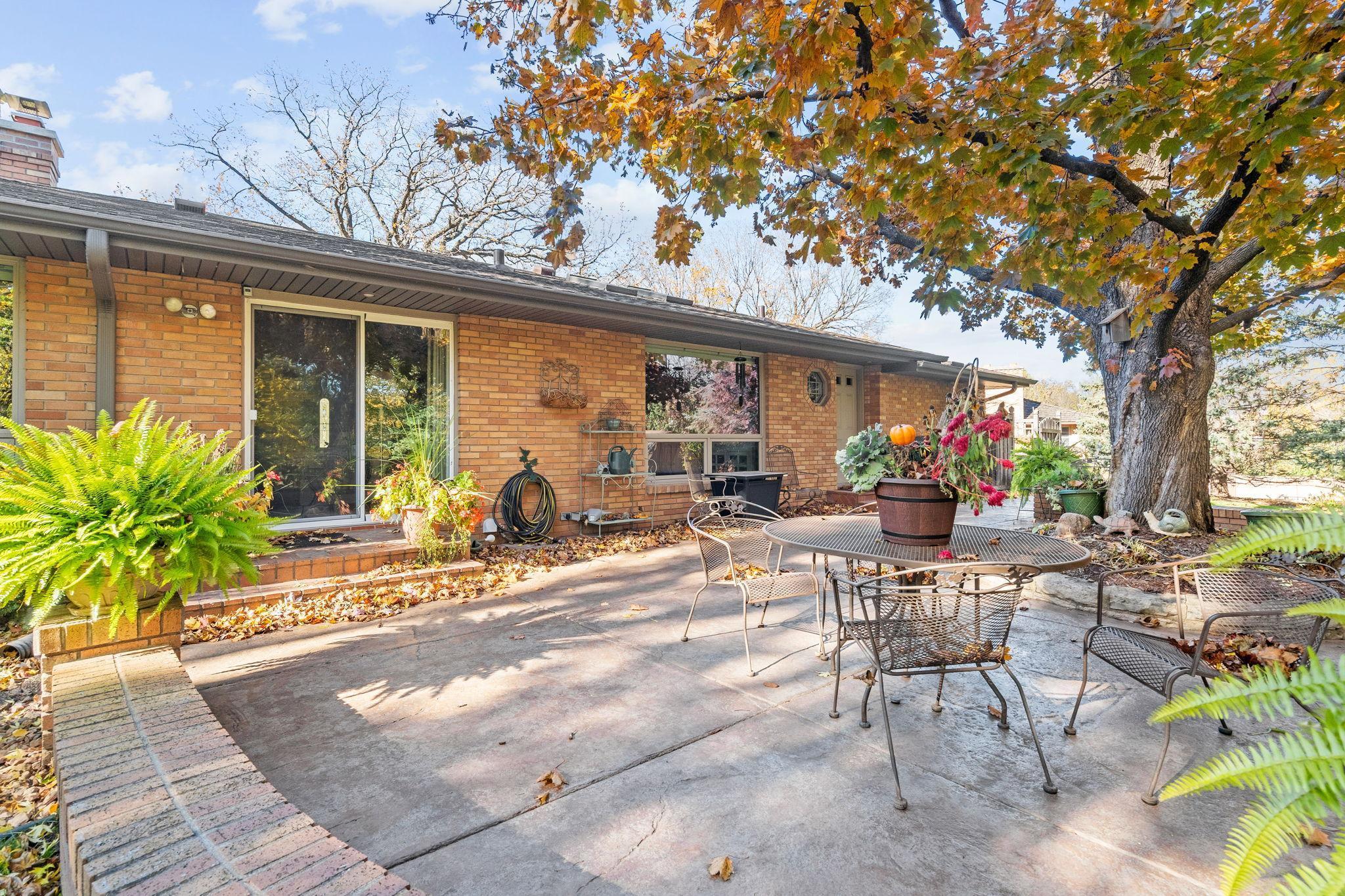 10035 Mound Spring Terrace Bloomington, MN 55420 - Photo 9 of 16