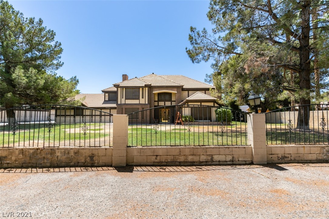 4564 South Pecos Road Las Vegas, NV 89121 - Photo 1 of 50 Gallery Image 1