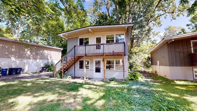 $1,900 | 122 Allen Drive, Unit 2, Ann Arbor, MI 48103