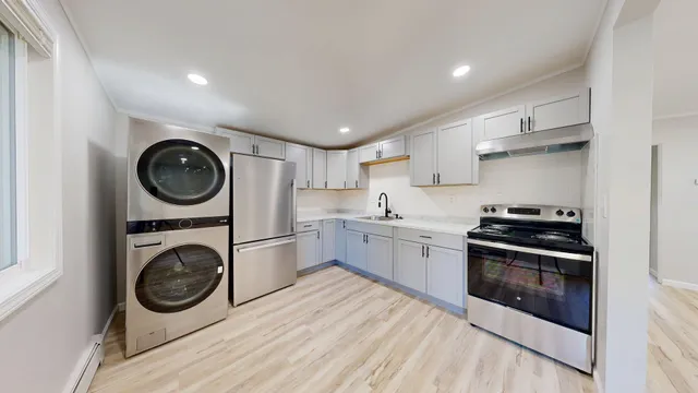 $1,900 | 122 Allen Drive, Unit 2, Ann Arbor, MI 48103