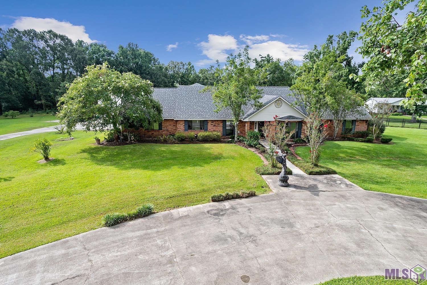 12051 Griffith Road Gonzales, LA 70737 - Photo 9 of 30 Gallery Image 9