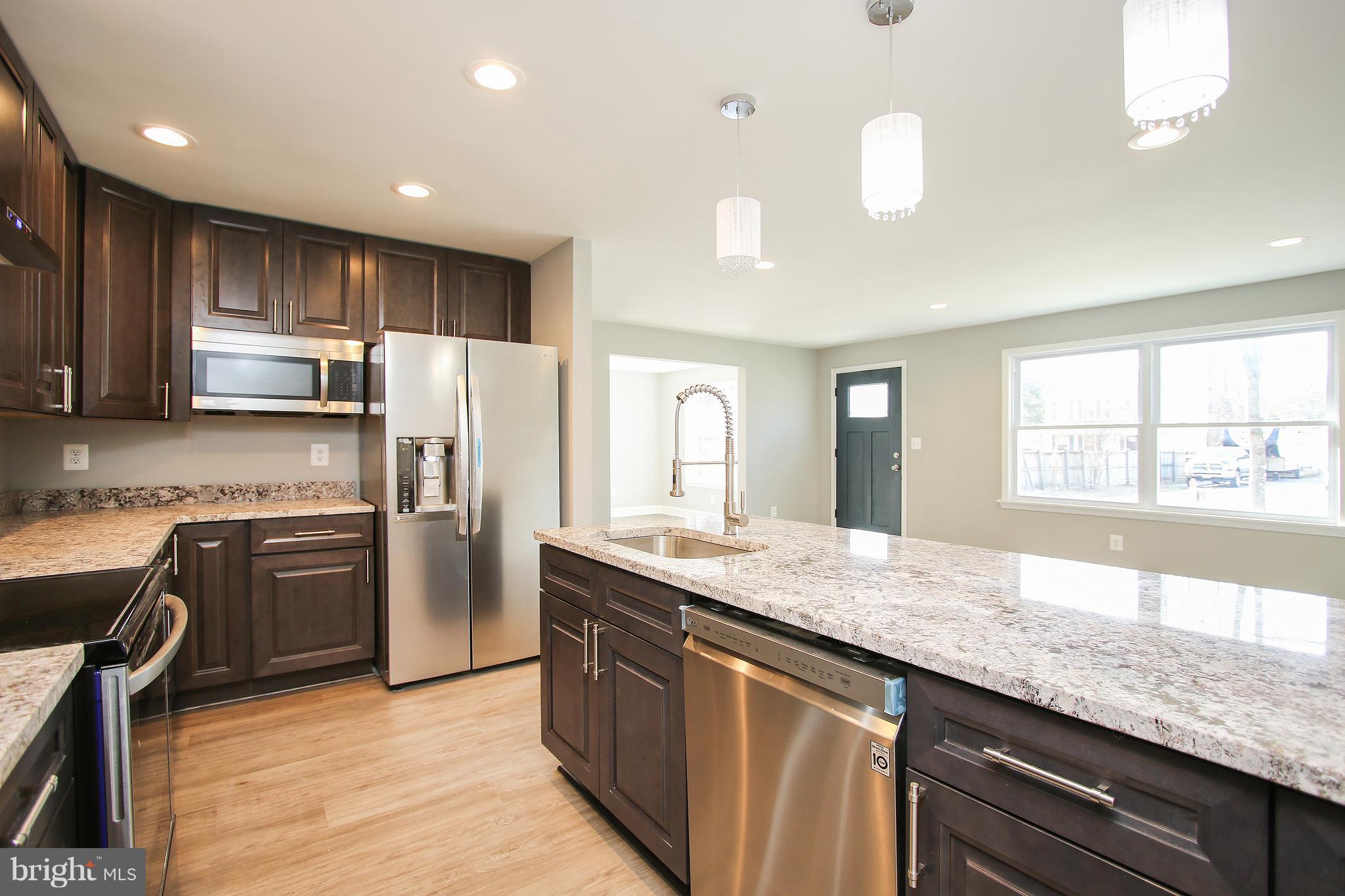 462 Community Road Severna Park, MD 21146 - Photo 4 of 26 Kitchen