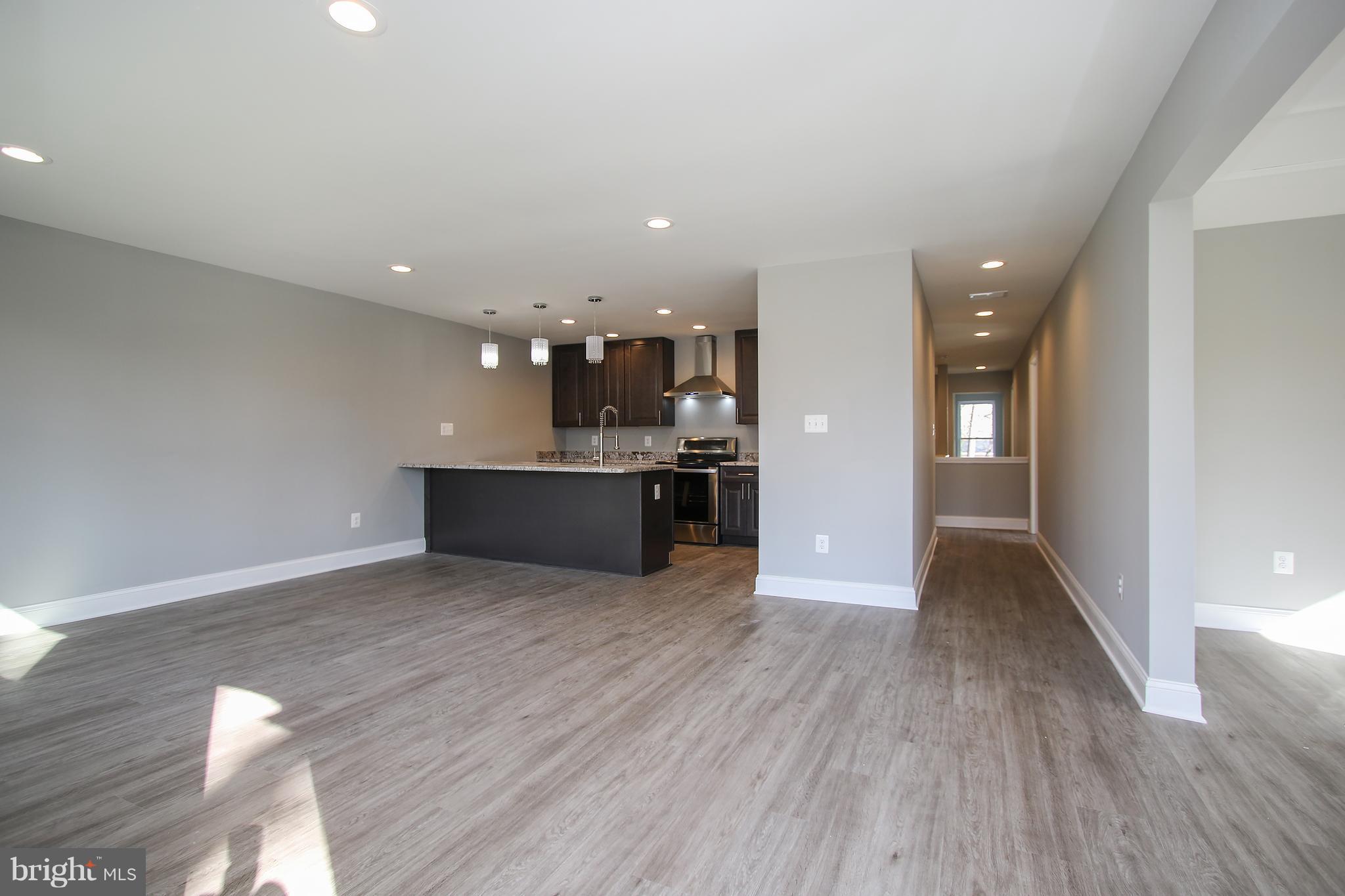 462 Community Road Severna Park, MD 21146 - Photo 6 of 26 Living Room