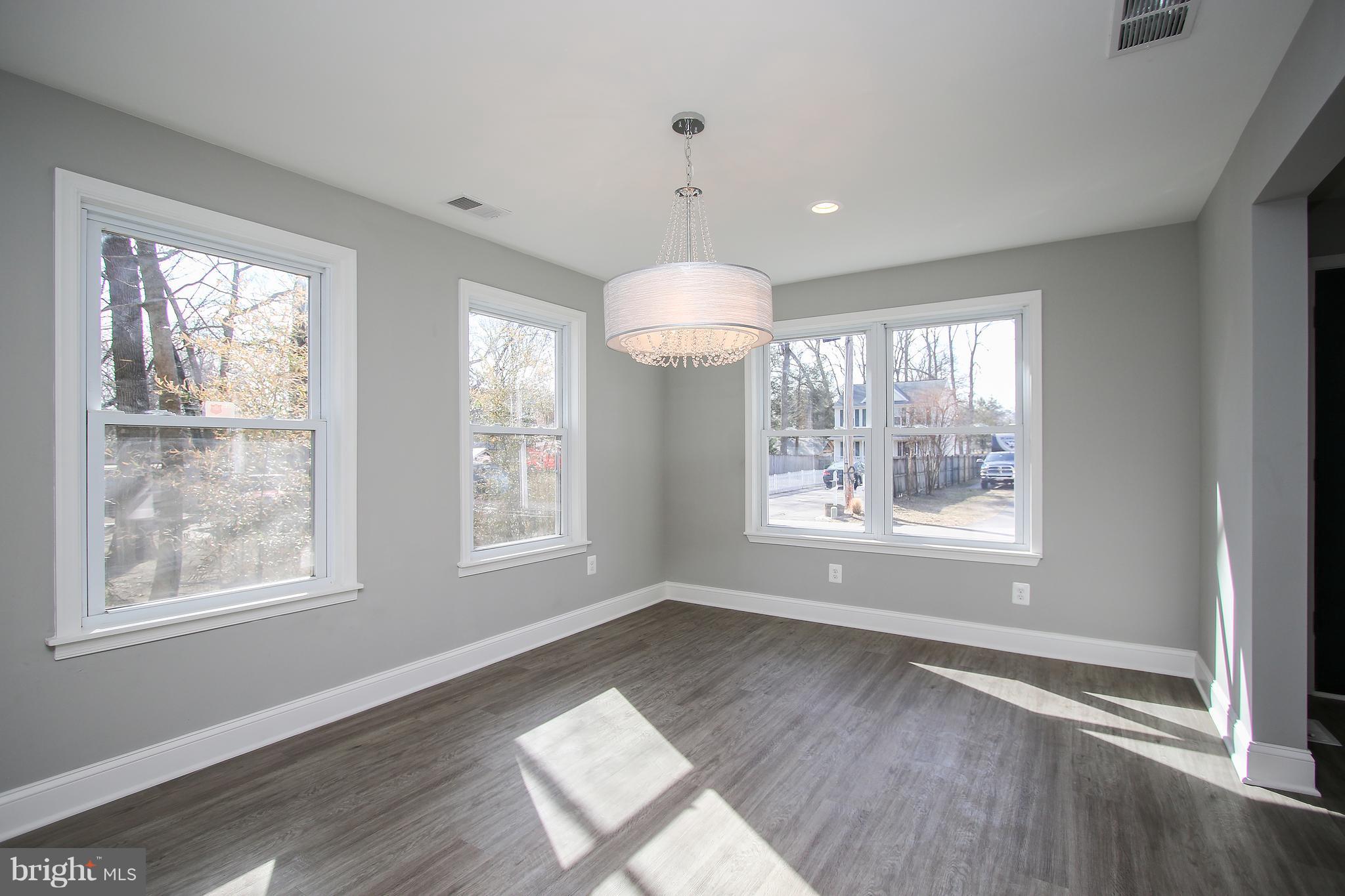 462 Community Road Severna Park, MD 21146 - Photo 10 of 26 Dining Room
