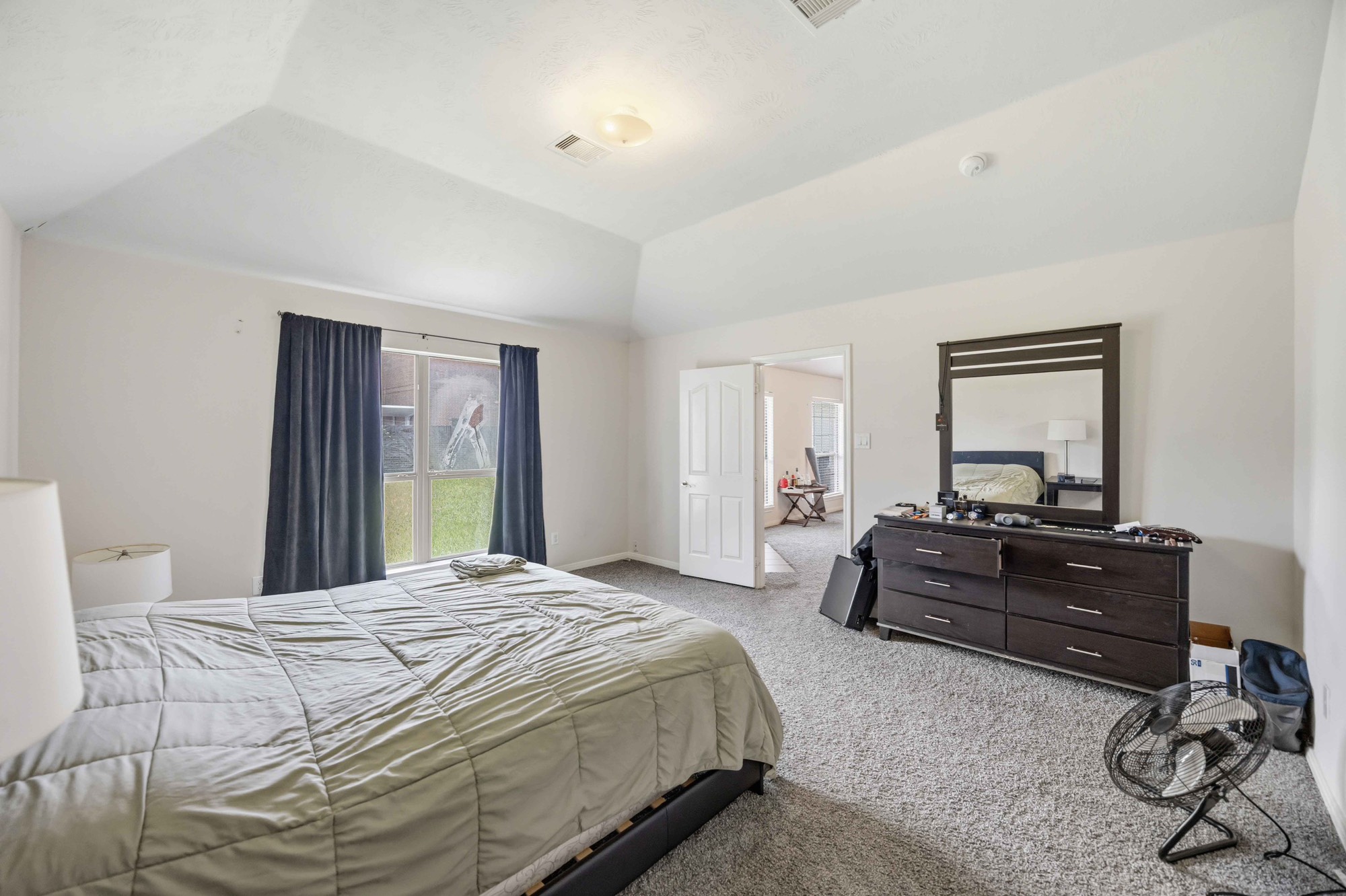 6802 Travis Street Manvel, TX 77578 - Photo 10 of 16 Master bedroom