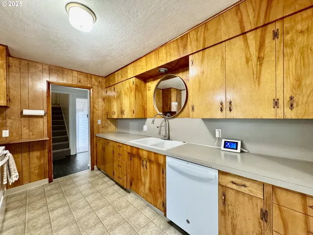 $567,500 | 34603 Church Road, Warren, OR 97053