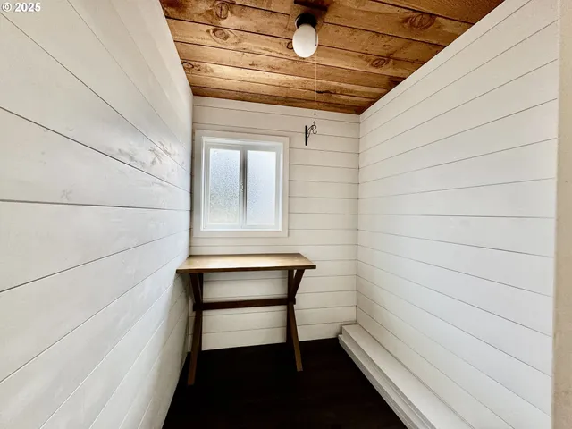 $567,500 | 34603 Church Road, Warren, OR 97053