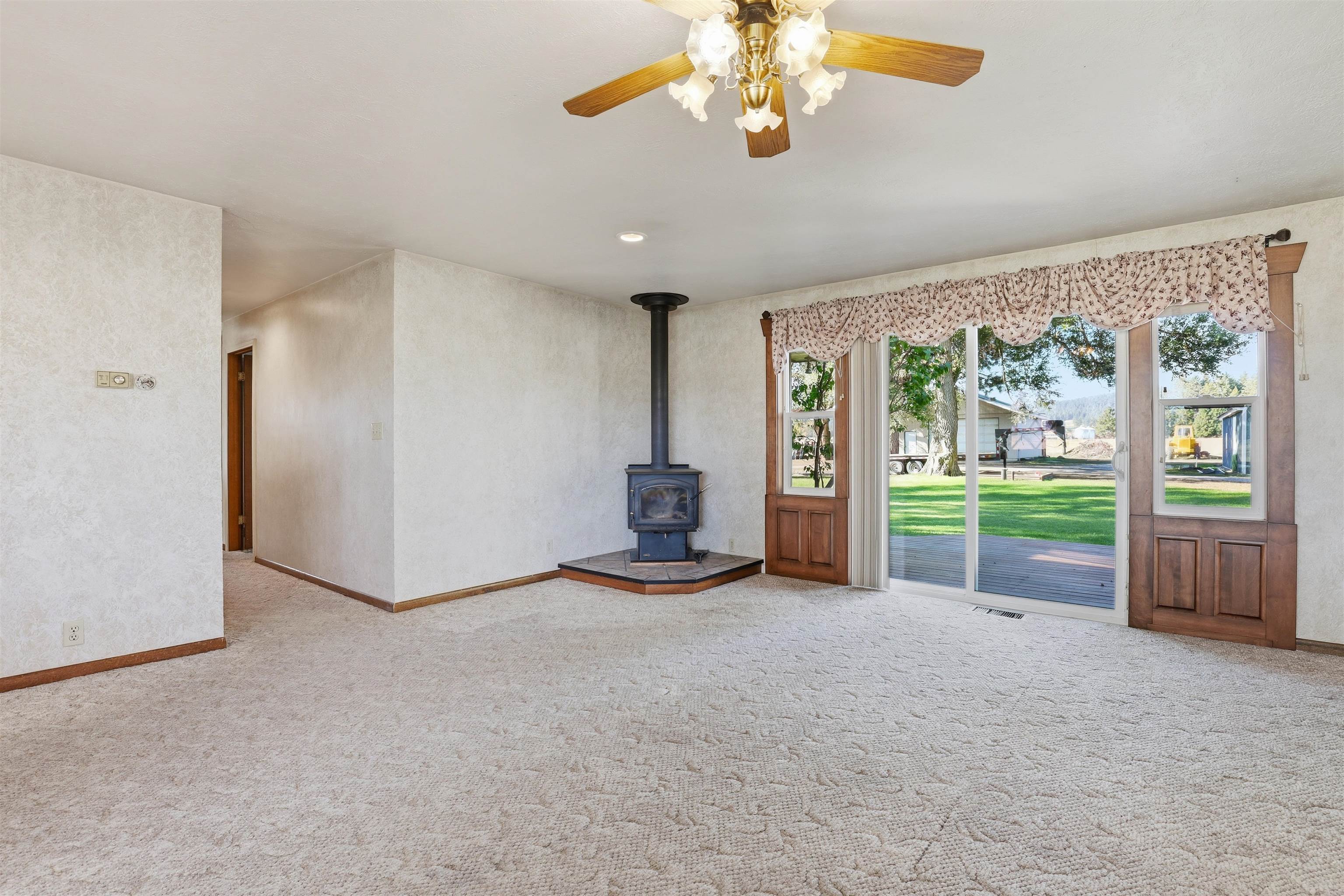 5192 South Swenson Road Deer Park, WA 99006 - Photo 6 of 50