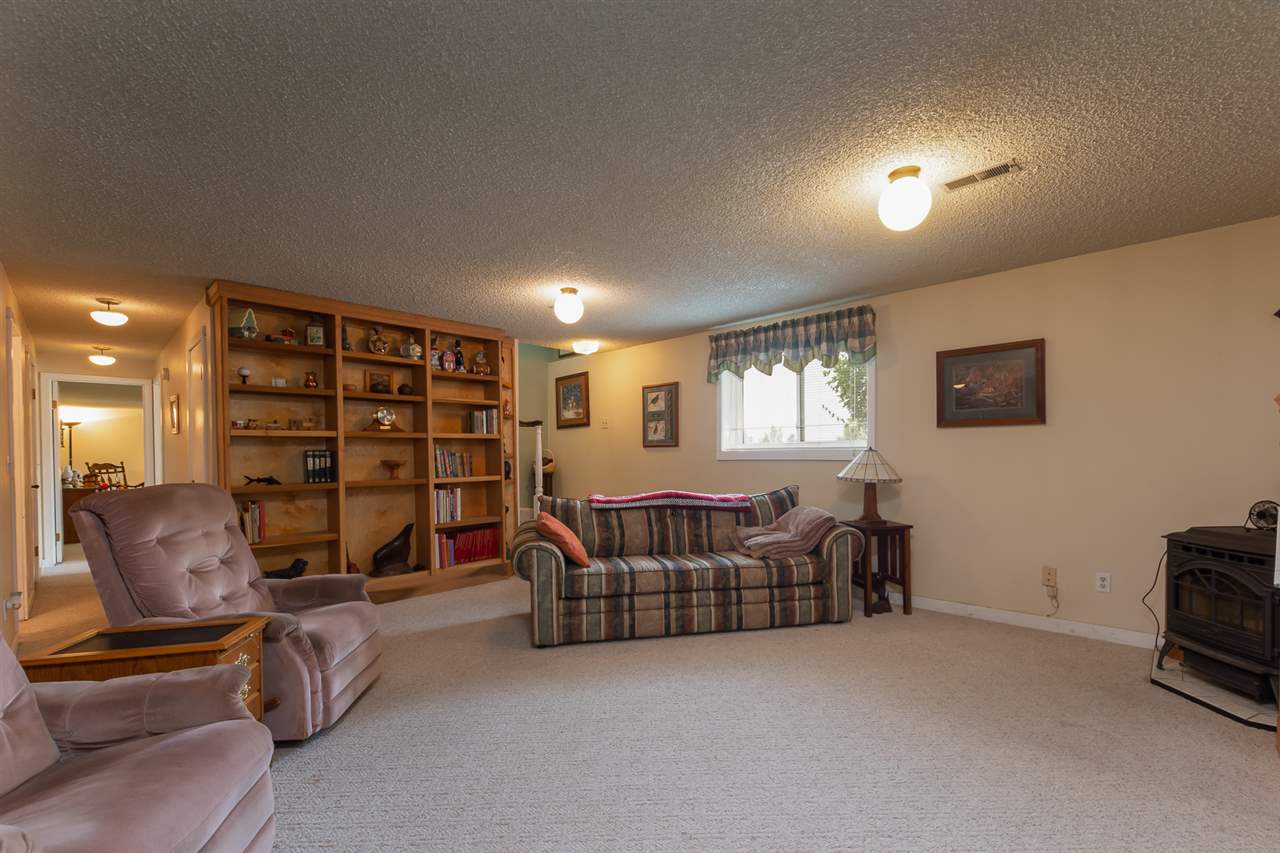 16016 North Sands Road Mead, WA 99021 - Photo 14 of 20