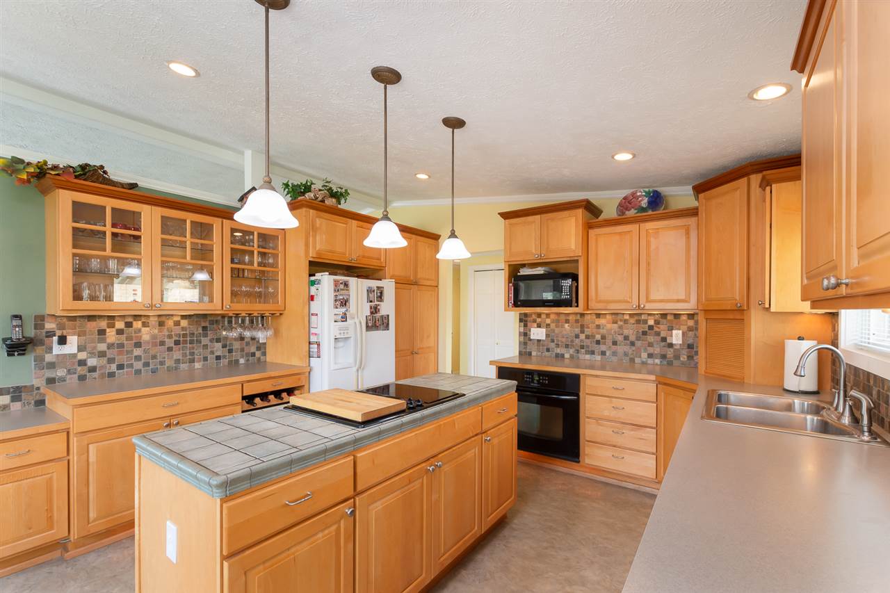 16016 North Sands Road Mead, WA 99021 - Photo 10 of 20