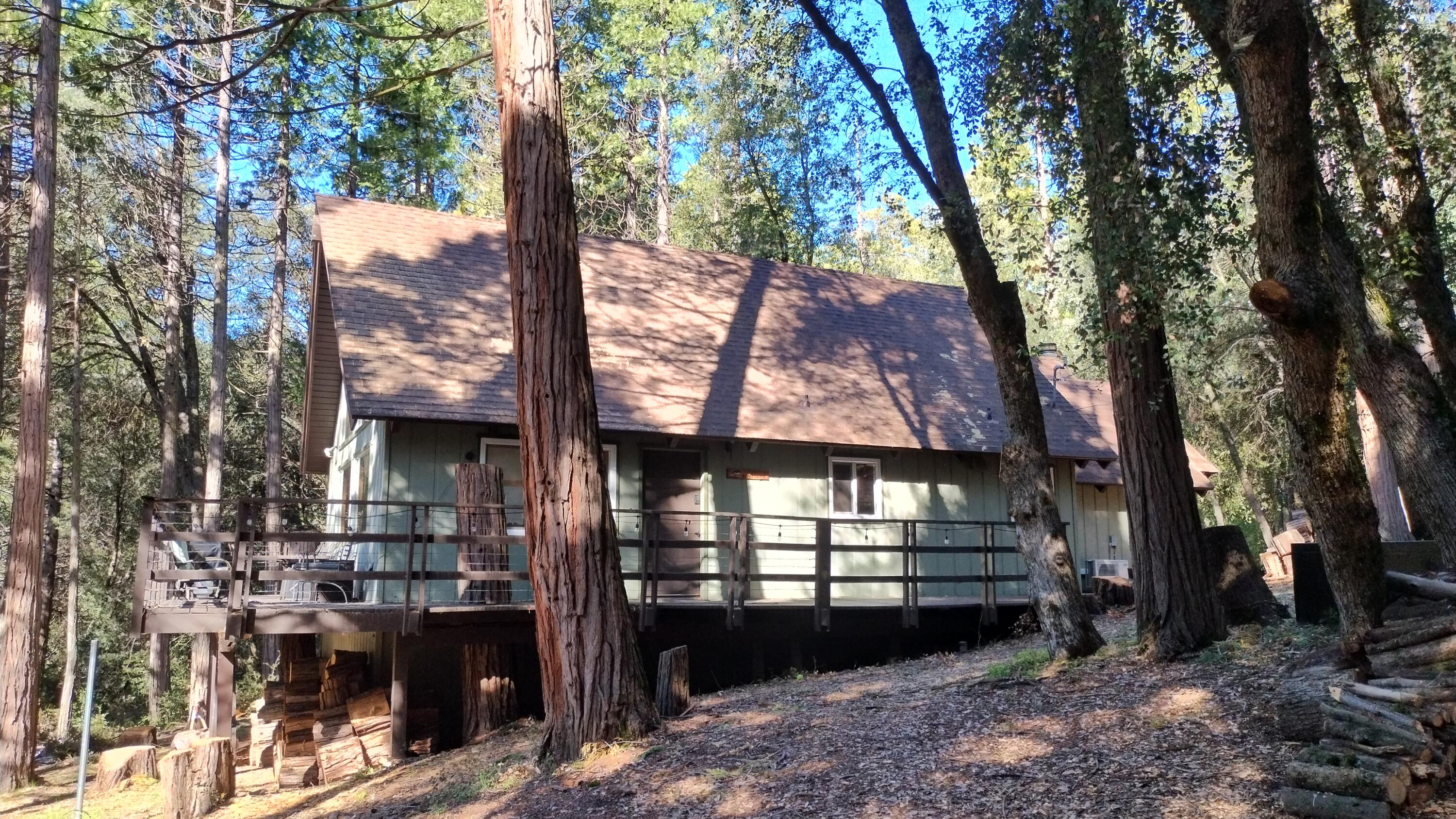 1693 Forest Rte 21S94 Camp Nelson, CA 93265 - Photo 59 of 86 51-Cabin showing front deck