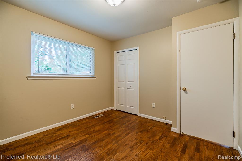 4045 Burns Street Inkster, MI 48141 - Photo 11 of 28