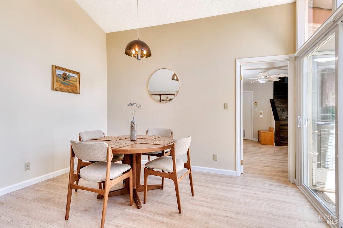 1454 Escalero Road Santa Rosa, CA 95409 - Photo 8 of 39