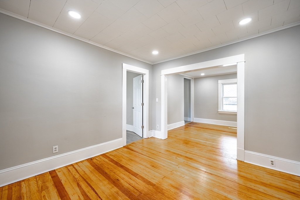 33 Ambrose Street Springfield, MA 01109 - Photo 16 of 23 Gallery Image 16