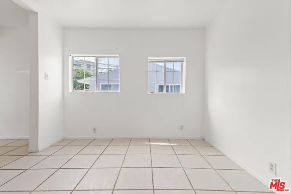 $4,250 | 1174 South Highland Avenue, Los Angeles, CA 90019