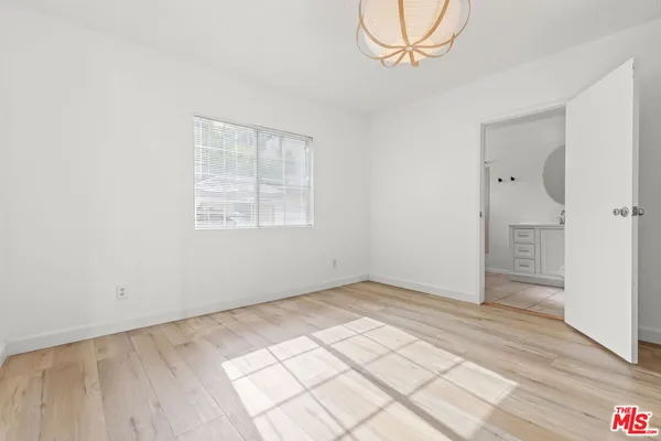 $4,250 | 1174 South Highland Avenue, Los Angeles, CA 90019