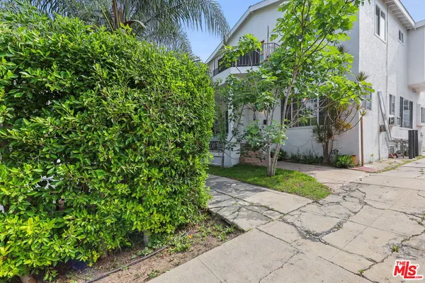 $4,250 | 1174 South Highland Avenue, Los Angeles, CA 90019