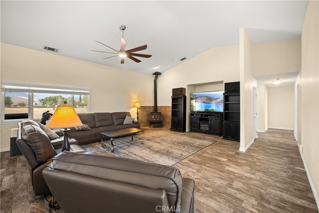 7682 Coleridge Road Oak Hills, CA 92344 - Photo 9 of 61 Gallery Image 9