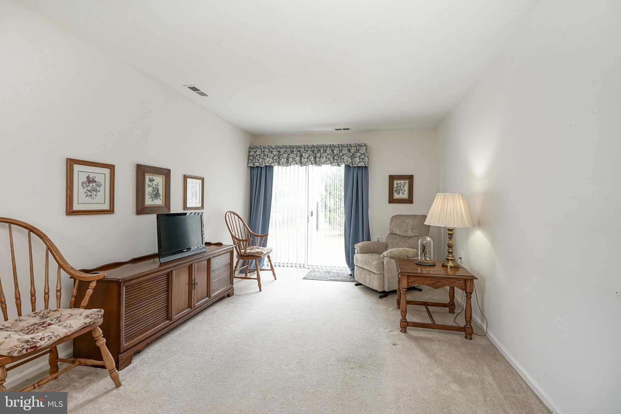 49 Stratford Road Southampton, NJ 08088 - Photo 13 of 23 Gallery Image 13