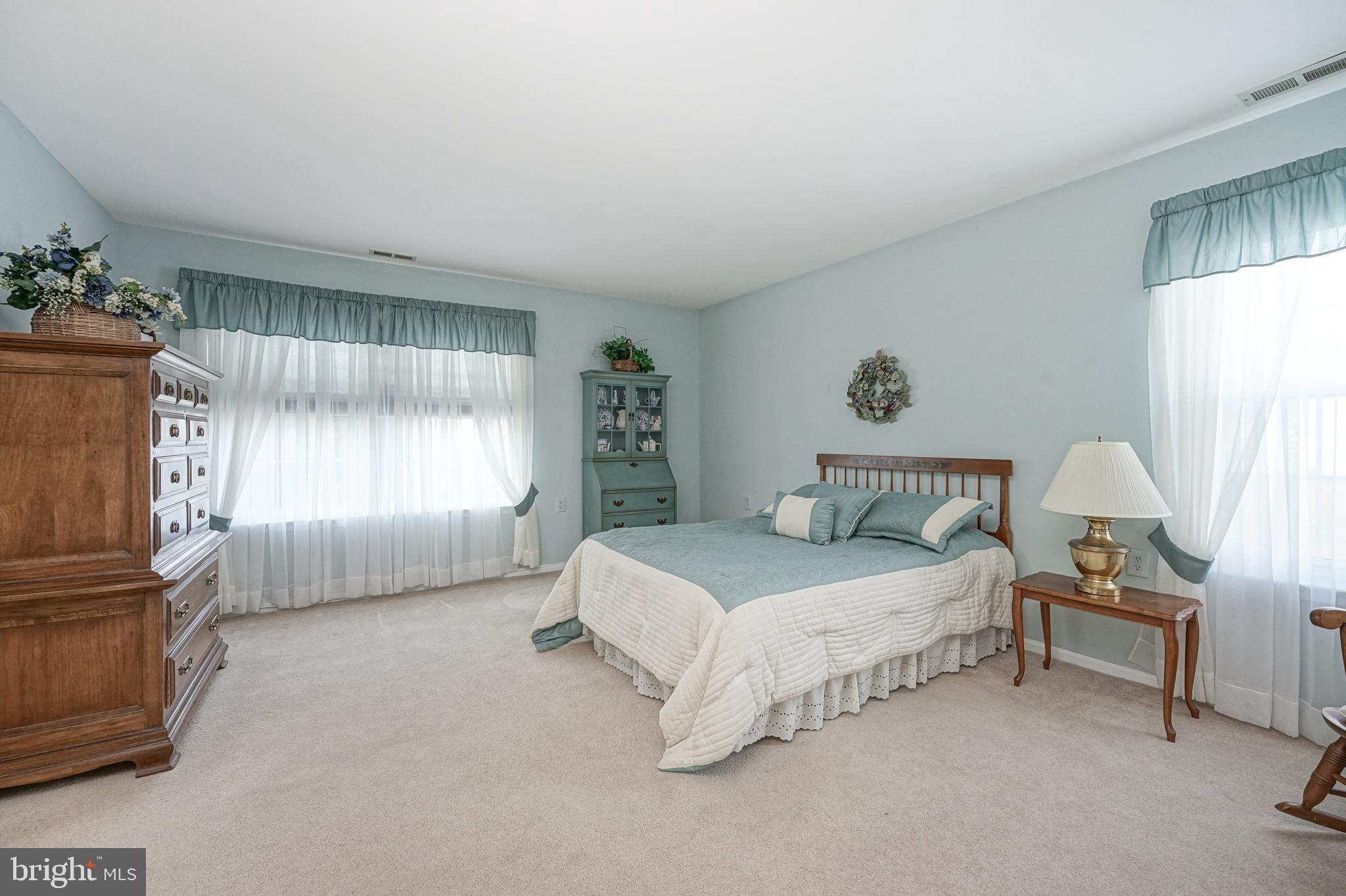 49 Stratford Road Southampton, NJ 08088 - Photo 4 of 23 Gallery Image 4