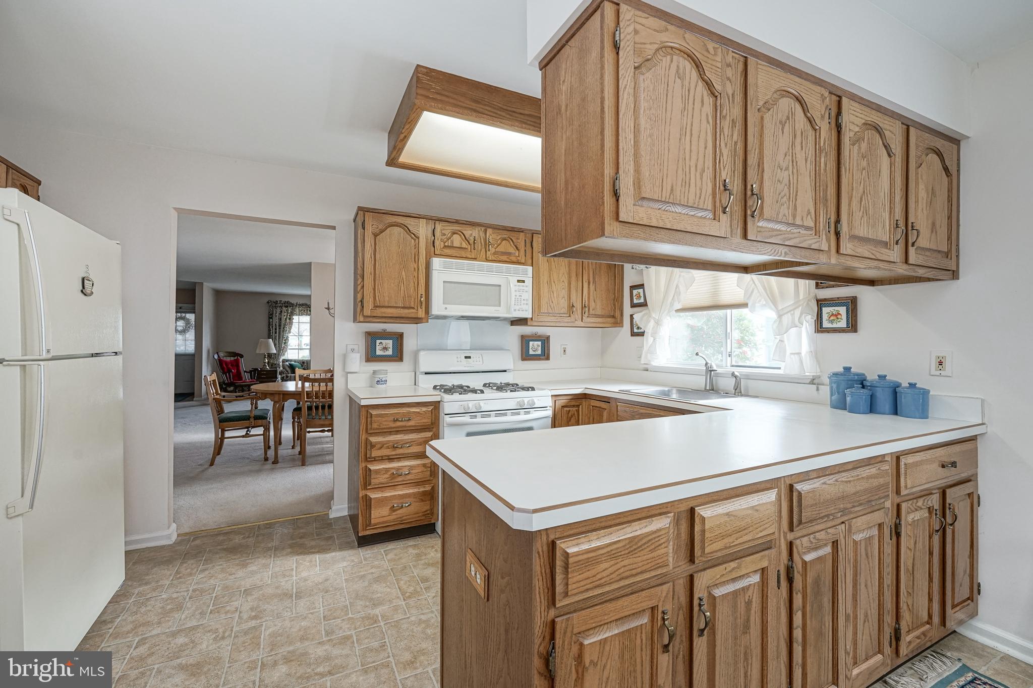 49 Stratford Road Southampton, NJ 08088 - Photo 8 of 23 Gallery Image 8