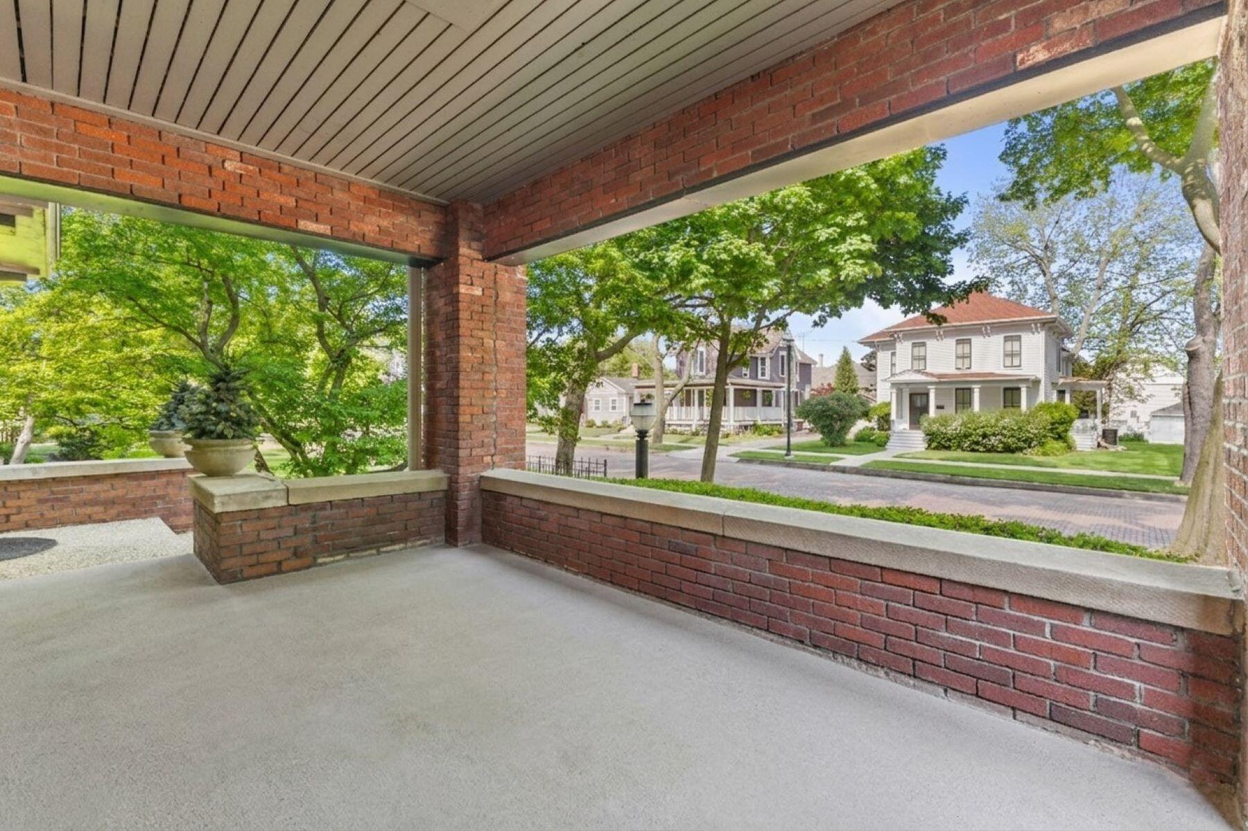1512 College Avenue Racine, WI 53403 - Photo 4 of 58 Charming Front Porch