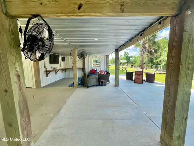 $2,500 | 4024 Blue Jay Street, Bay St. Louis, MS 39520