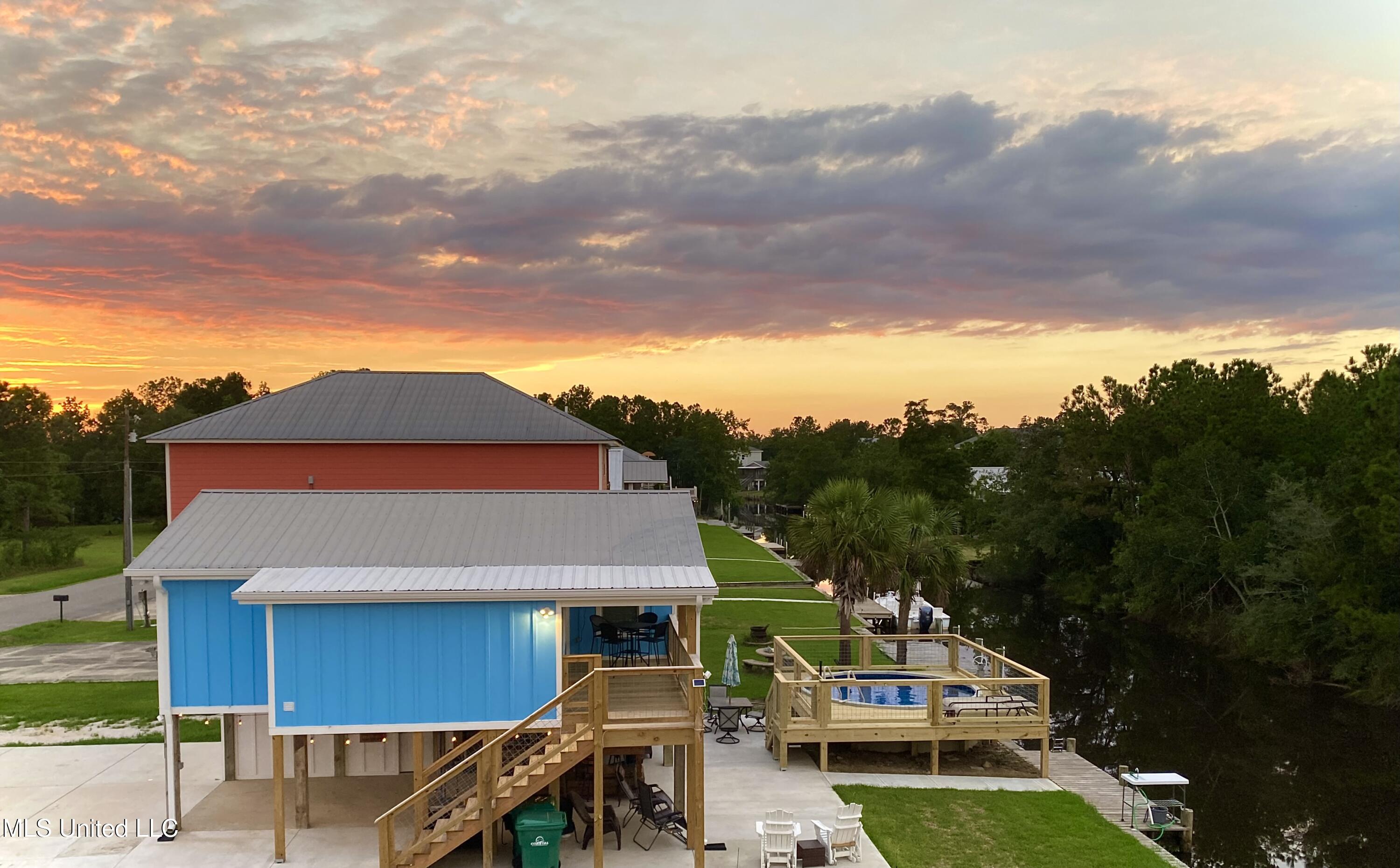 4024 Blue Jay Street Bay St. Louis, MS 39520 - Photo 3 of 15 IMG_5899