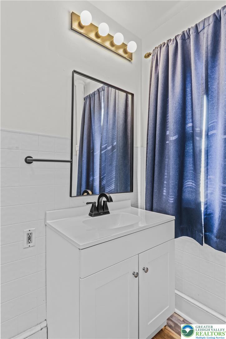 726 Pembroke Road Bethlehem, PA 18018 - Photo 20 of 29 Gallery Image 20