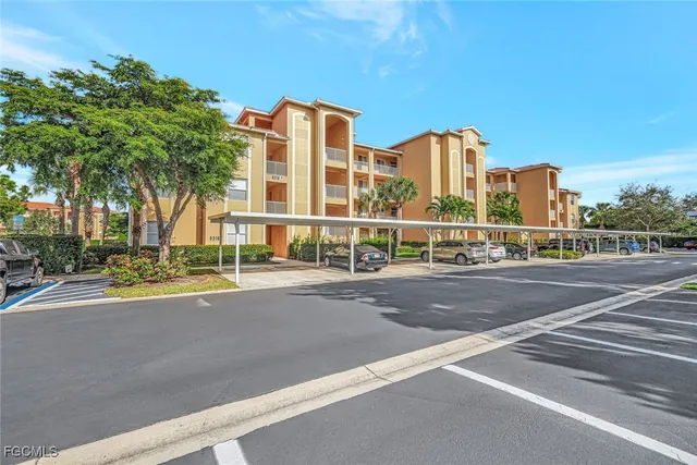 $228,000 | 8310 Whiskey Preserve Circle, Unit 212, Fort Myers, FL 33919