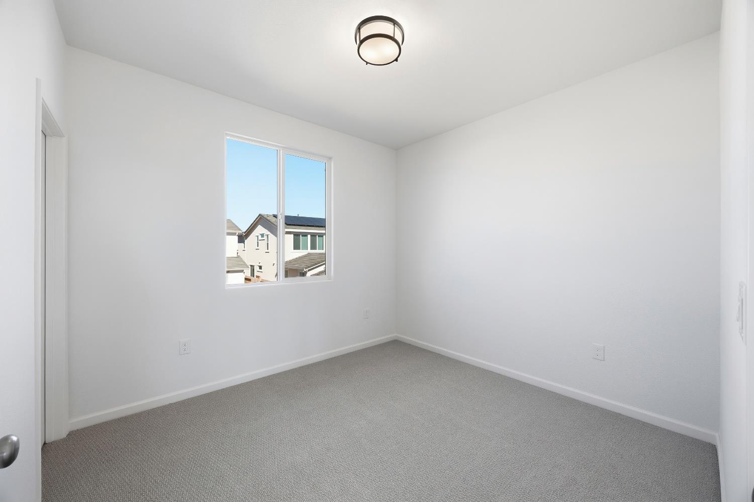 4401 Canyon Coral Way Rancho Cordova, CA 95742 - Photo 15 of 23 an empty room with a window