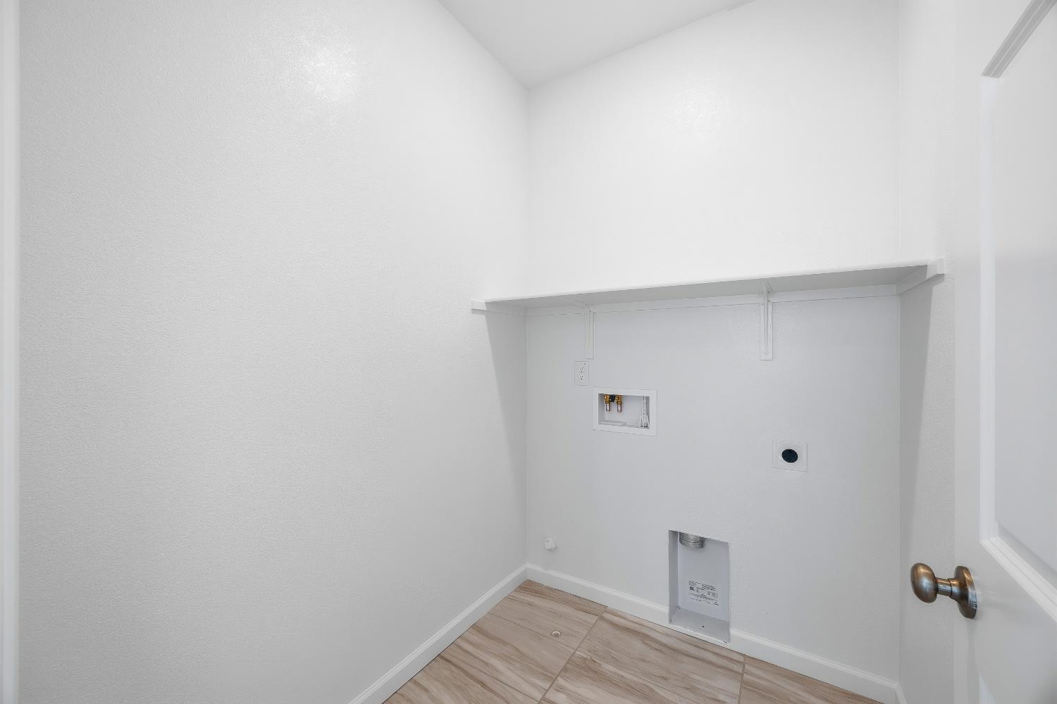 4401 Canyon Coral Way Rancho Cordova, CA 95742 - Photo 16 of 23 a view of room